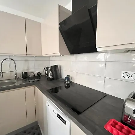 Holiday home Maison 2 Avec Garage, A 50m De La Plage Et Du Marche, Wifi Gratuit - Fr-1-197-585 *